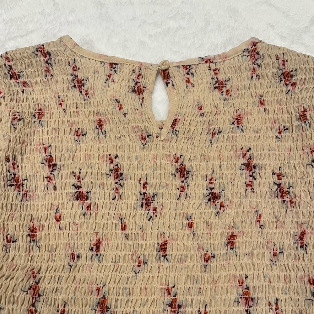 Live 4 Truth Floral Smocked Puff Sleeve Crop Blouse - Medium - Picture 5 of 9
